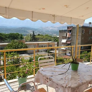Sara , Berat Albania